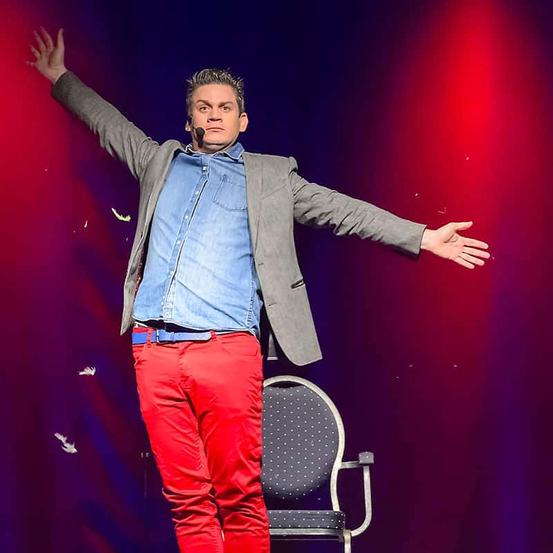 Retour vers ton imagination, spectacle de magie drôle, familial et interactif