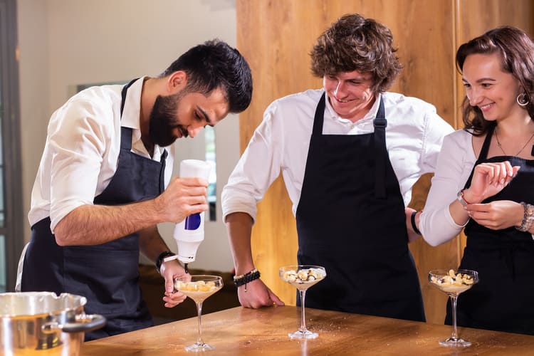 Atelier de mixologie : cours de préparation de cocktails