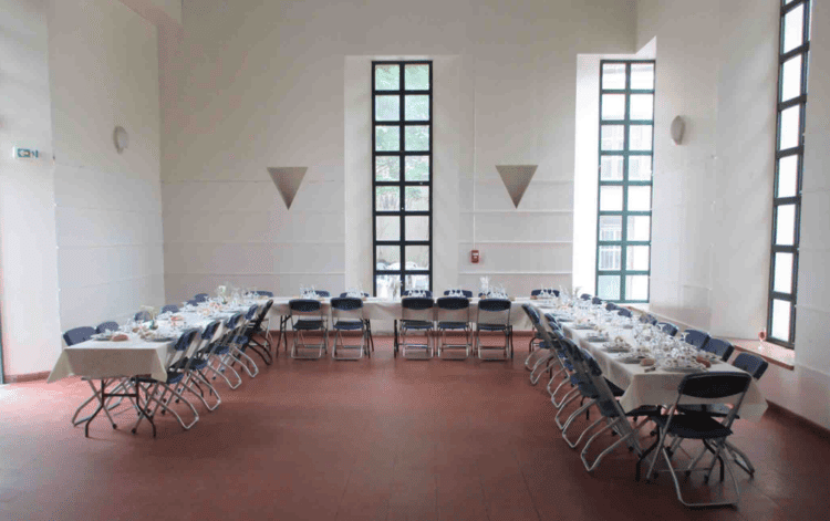 Salle de réception lors d'un baptême